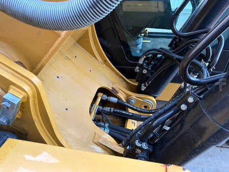 Korečková rýpadla 2019 Caterpillar 323 07B | 70% good U/C (20)