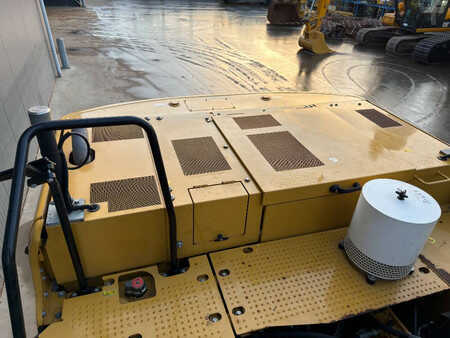 Korečková rýpadla 2019 Caterpillar 323 07B | 70% good U/C (21)