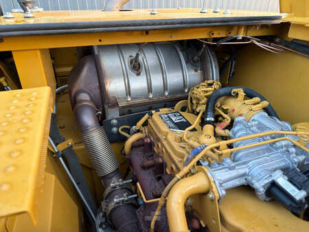 Korečková rýpadla 2019 Caterpillar 323 07B | 70% good U/C (28)