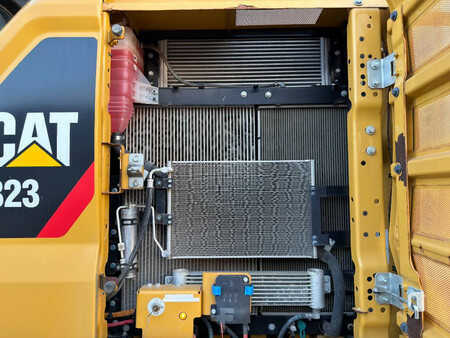 Korečková rýpadla 2019 Caterpillar 323 07B | 70% good U/C (34)