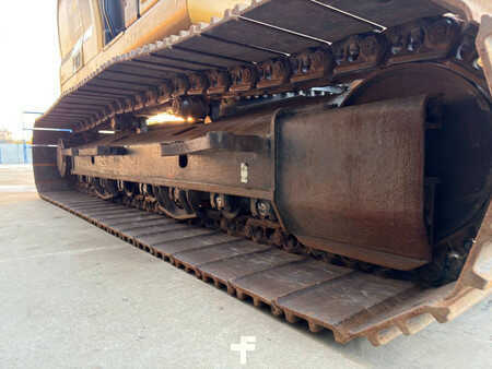 Korečková rýpadla 2019 Caterpillar 323 07B | 70% good U/C (37)