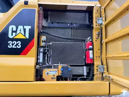 Beltegraver 2018 Caterpillar 323 07A (24)