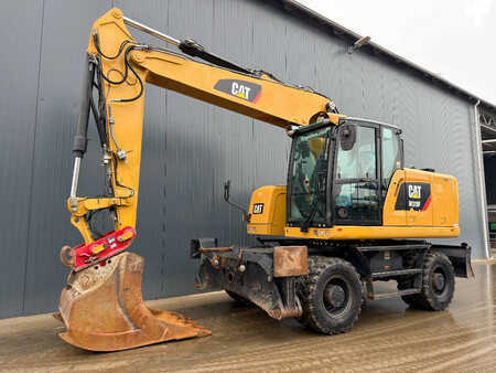 Escavatori gommati 2015 Caterpillar M318F (1)