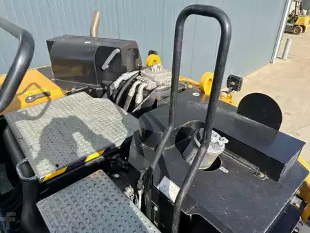 Excavadoras de ruedas 2017 Caterpillar M315F - With OilQuick (29)