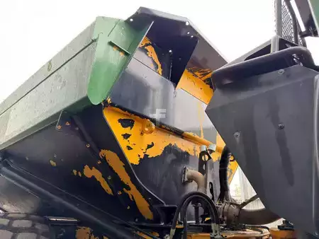 Nivelohjatut dumpperit 2013 Volvo A30F (11)