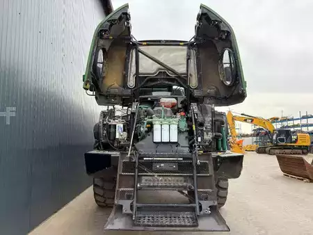 Nivelohjatut dumpperit 2013 Volvo A30F (19)