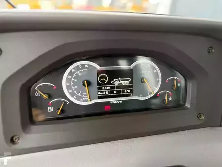 Nivelohjatut dumpperit 2013 Volvo A30F (39)