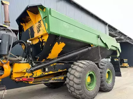 Nivelohjatut dumpperit 2013 Volvo A30F (5)