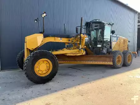 Niveleuse 2016 Caterpillar 140M3 AWD (1)