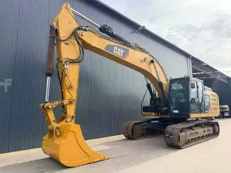Pelles sur chenilles 2014 Caterpillar 329E LN (1)