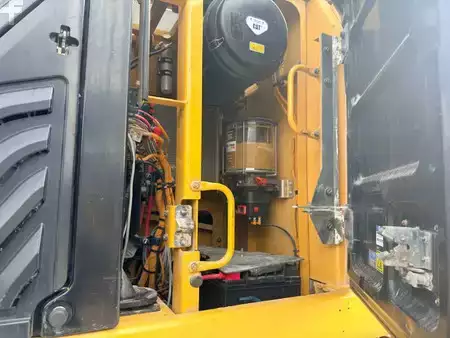 Pelles sur chenilles 2014 Caterpillar 329E LN (38)