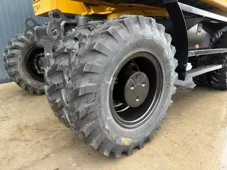 Excavadoras de ruedas 2015 Caterpillar M318F (19)