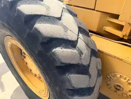 Grejdry 1997 Caterpillar 140H (18)