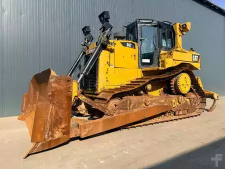 Bulldozer 2013 Caterpillar D6T XL (1)