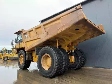 Dumpere 2005 Caterpillar 775E (2)
