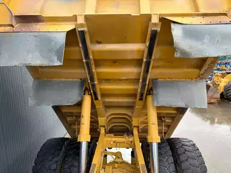 Dumpere 2005 Caterpillar 775E (32)