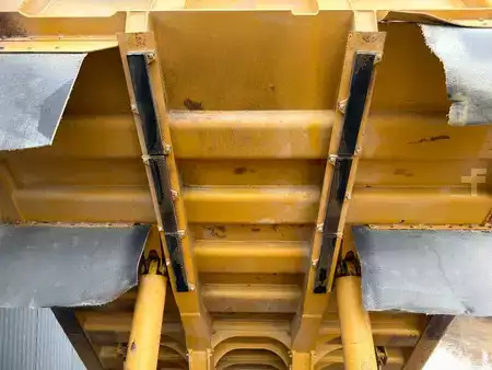 Dumpere 2005 Caterpillar 775E (35)
