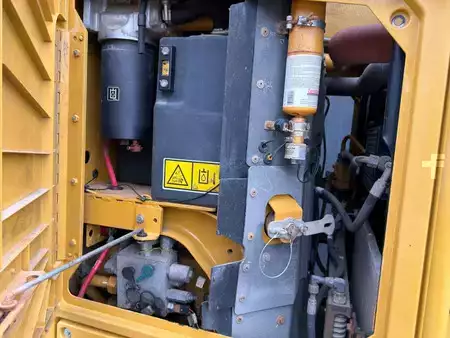 Grejdry 2011 Caterpillar 140M2 (27)