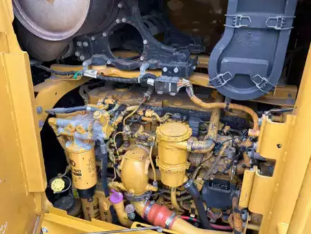 Grejdry 2011 Caterpillar 140M2 (28)