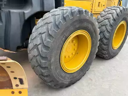 Grejdry 2011 Caterpillar 140M2 (31)