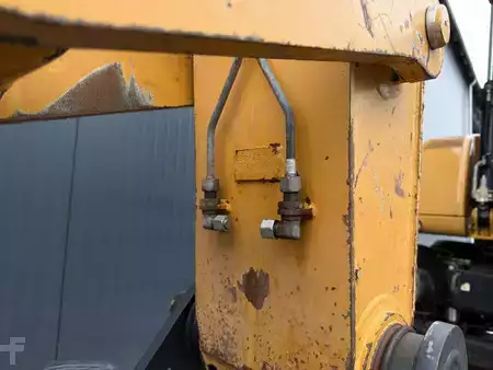 Mobilní bagry 2011 Caterpillar M316D (12)