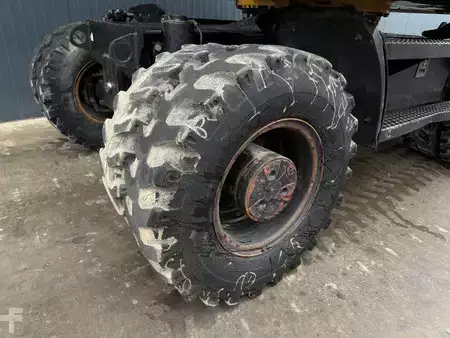 Mobilní bagry 2011 Caterpillar M316D (13)