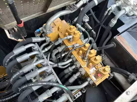 Mobilní bagry 2011 Caterpillar M316D (23)