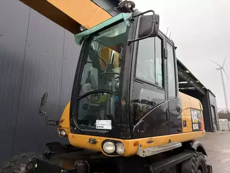 Mobilní bagry 2011 Caterpillar M316D (5)