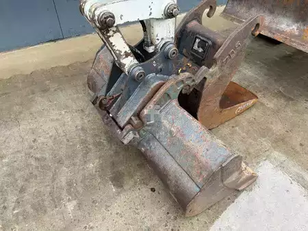 Mini-koparki 2010 Takeuchi TB235 (11)