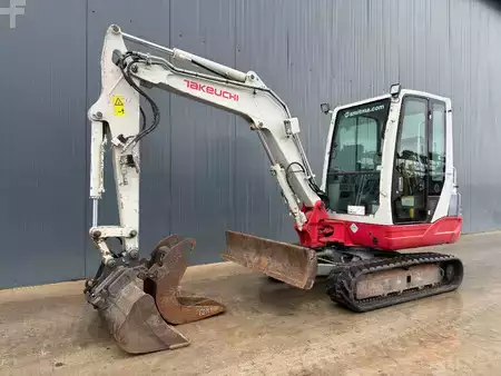Mini-koparki 2010 Takeuchi TB235 (2)