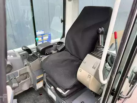 Mini-koparki 2010 Takeuchi TB235 (22)