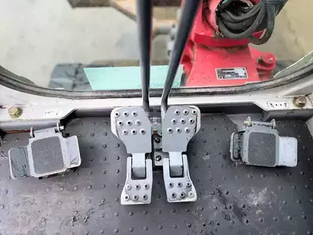 Mini-koparki 2010 Takeuchi TB235 (31)