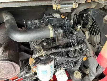 Mini-koparki 2010 Takeuchi TB235 (38)