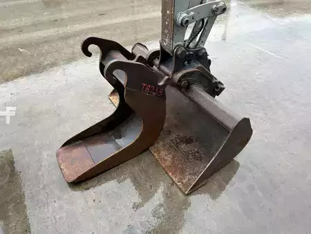 Mini-koparki 2010 Takeuchi TB235 (9)