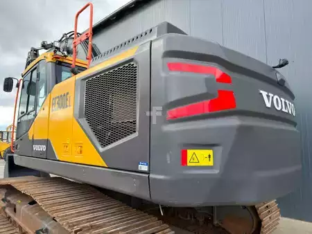 Pelles sur chenilles 2023 Volvo EC300E L | Only 2000 Hours! (11)