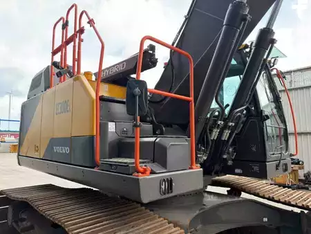 Pelles sur chenilles 2023 Volvo EC300E L | Only 2000 Hours! (14)