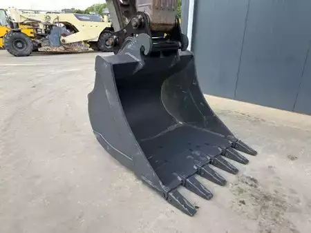 Pelles sur chenilles 2023 Volvo EC300E L | Only 2000 Hours! (15)