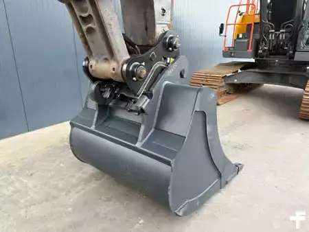 Pelles sur chenilles 2023 Volvo EC300E L | Only 2000 Hours! (16)