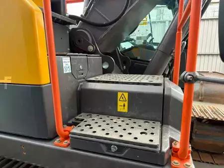 Pelles sur chenilles 2023 Volvo EC300E L | Only 2000 Hours! (19)