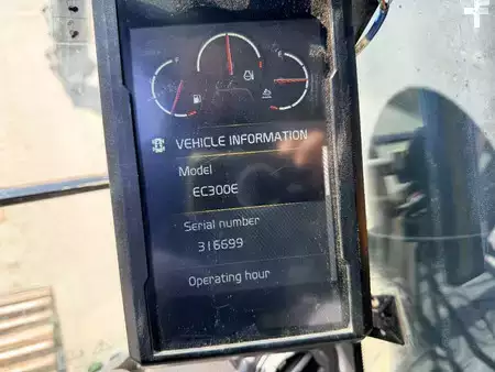 Rupsgraafmachines 2022 Volvo EC300E L (5)