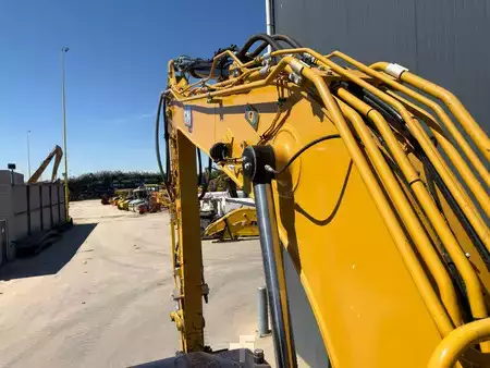Rupsgraafmachines 2022 Caterpillar 315 07B (26)