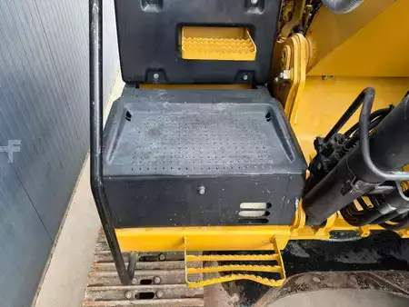 Rupsgraafmachines 2012 Caterpillar 323EL VA (13)