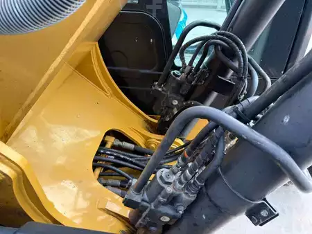 Rupsgraafmachines 2012 Caterpillar 323EL VA (14)