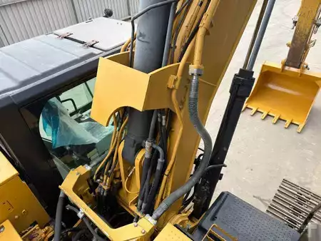 Rupsgraafmachines 2012 Caterpillar 323EL VA (19)