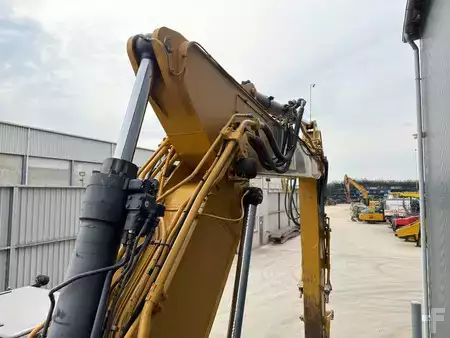 Rupsgraafmachines 2012 Caterpillar 323EL VA (20)