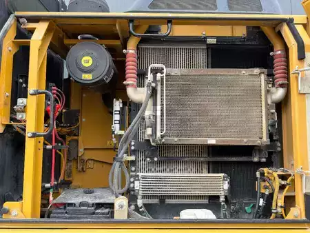 Rupsgraafmachines 2012 Caterpillar 323EL VA (34)