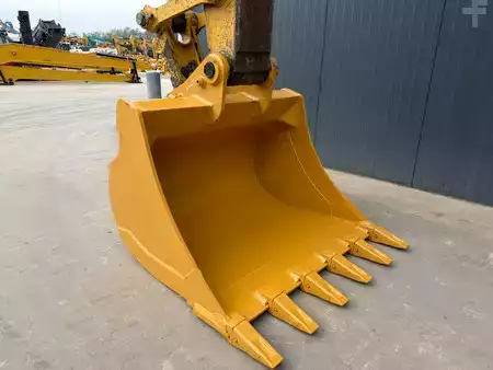 Rupsgraafmachines 2012 Caterpillar 323EL VA (9)