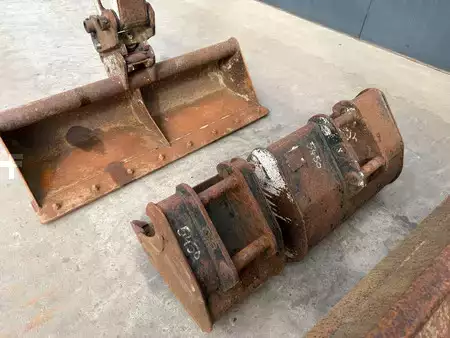 Mini-koparki 2017 Takeuchi TB230 (10)