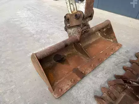 Mini-koparki 2017 Takeuchi TB230 (12)