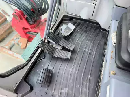 Mini-koparki 2017 Takeuchi TB230 (33)